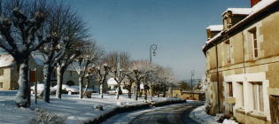 25-MonthoironSousLaNeige